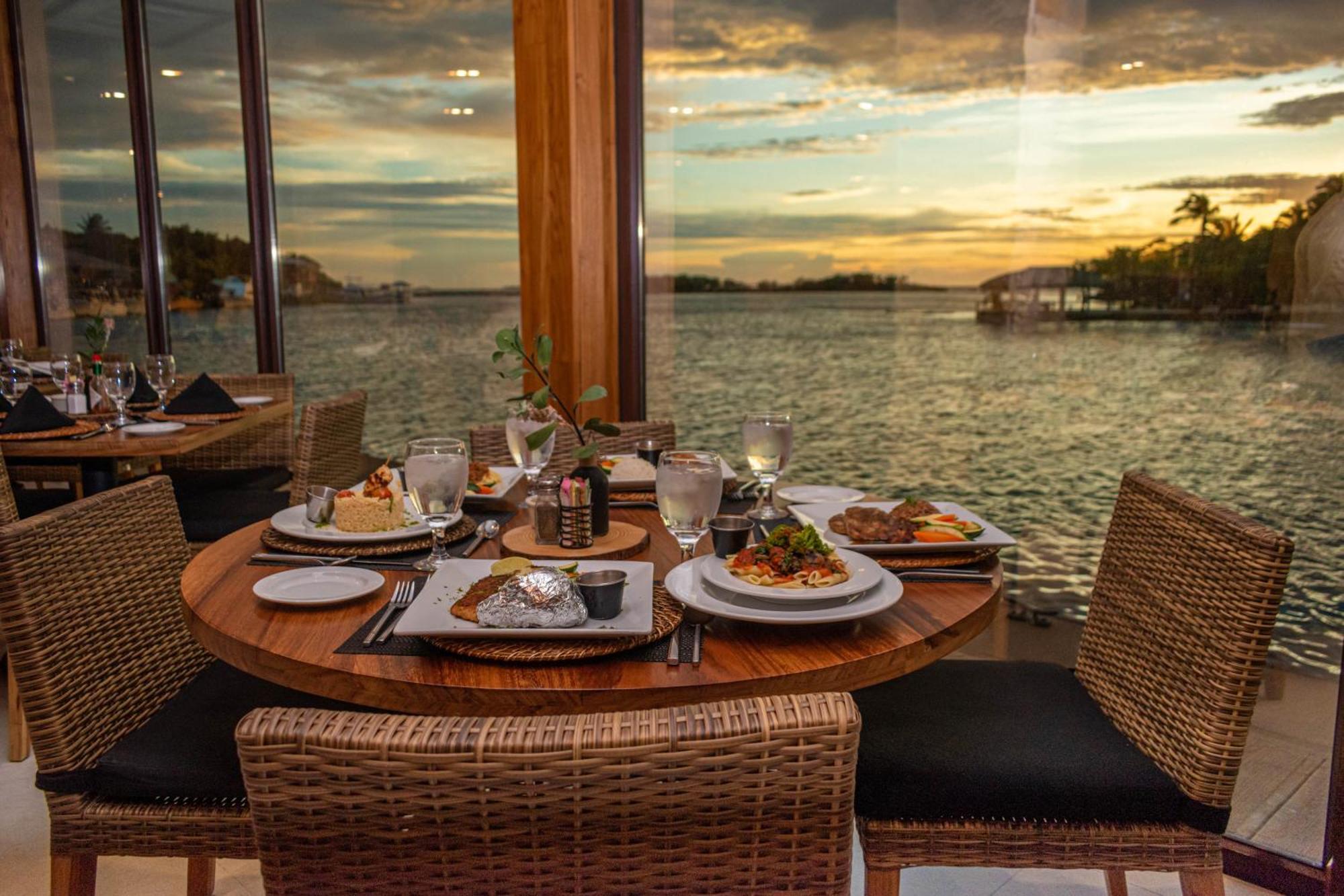 Anthony'S Key Resort Sandy Bay Екстериор снимка
