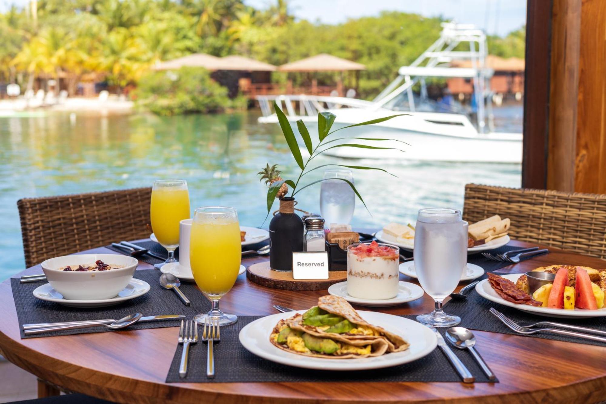 Anthony'S Key Resort Sandy Bay Екстериор снимка